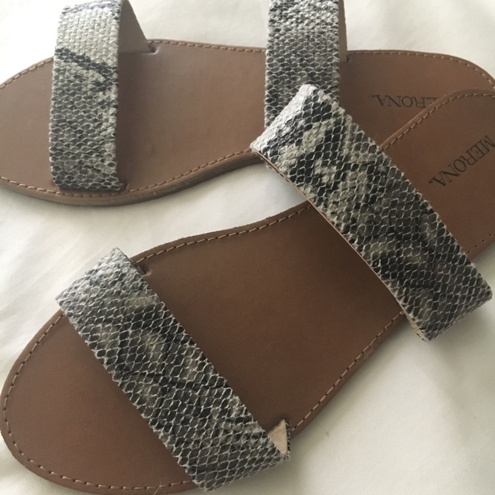 Sandals - Picture 2 of 3